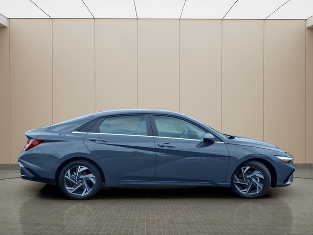 2024 Hyundai Elantra SEL - Photo 7