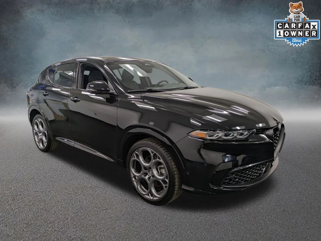 Used 2025 Black Alfa Romeo  image 3