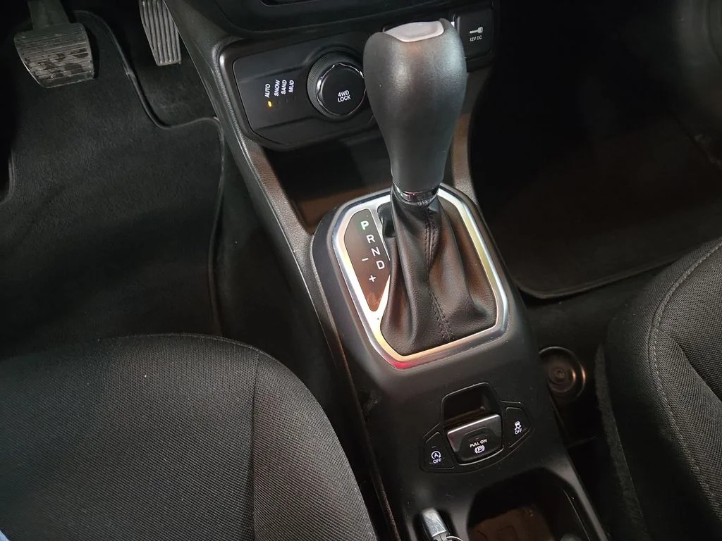 2021 Jeep Renegade Latitude - Photo 21