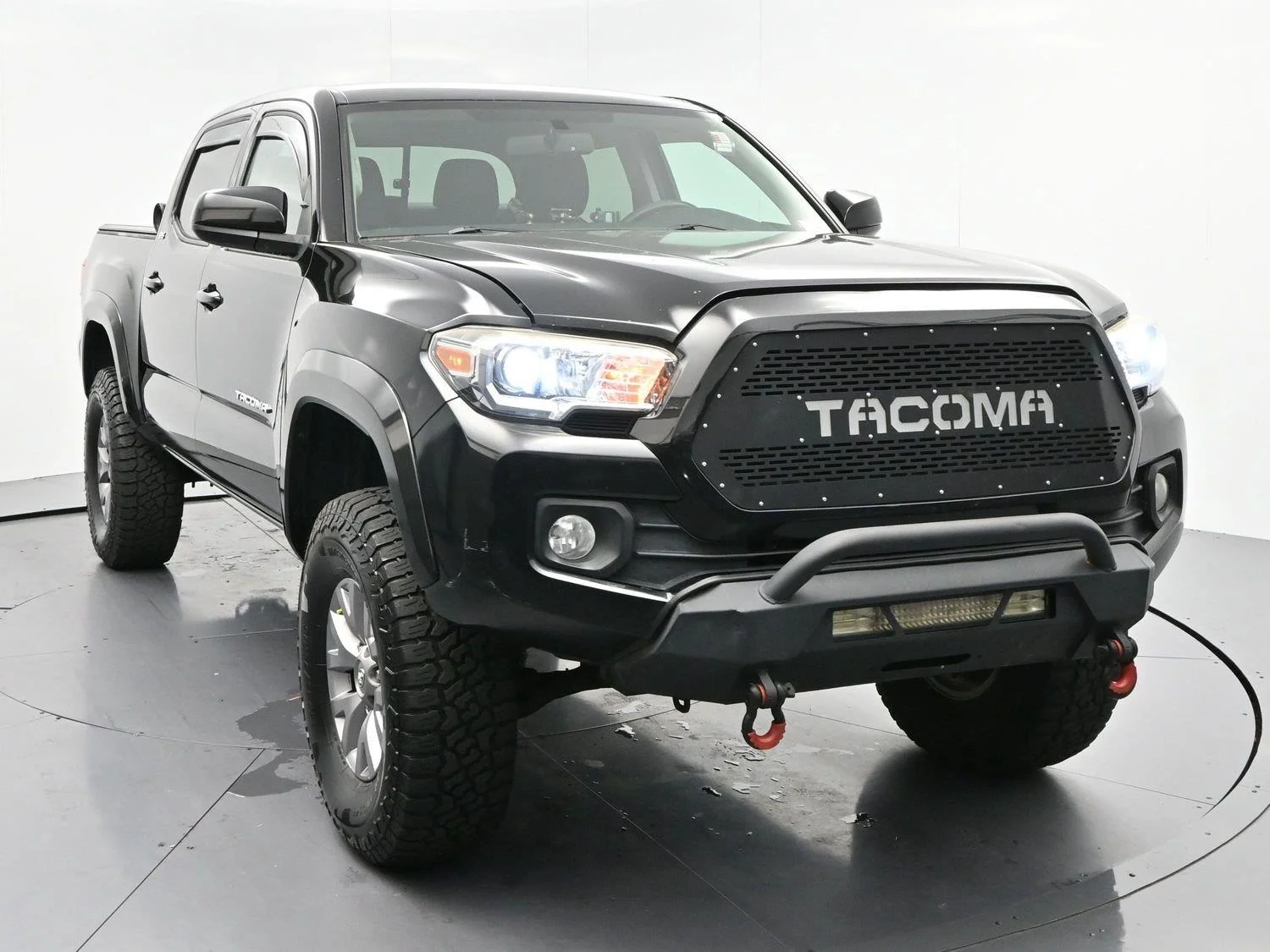 Used 2016 Black Toyota SR image 2