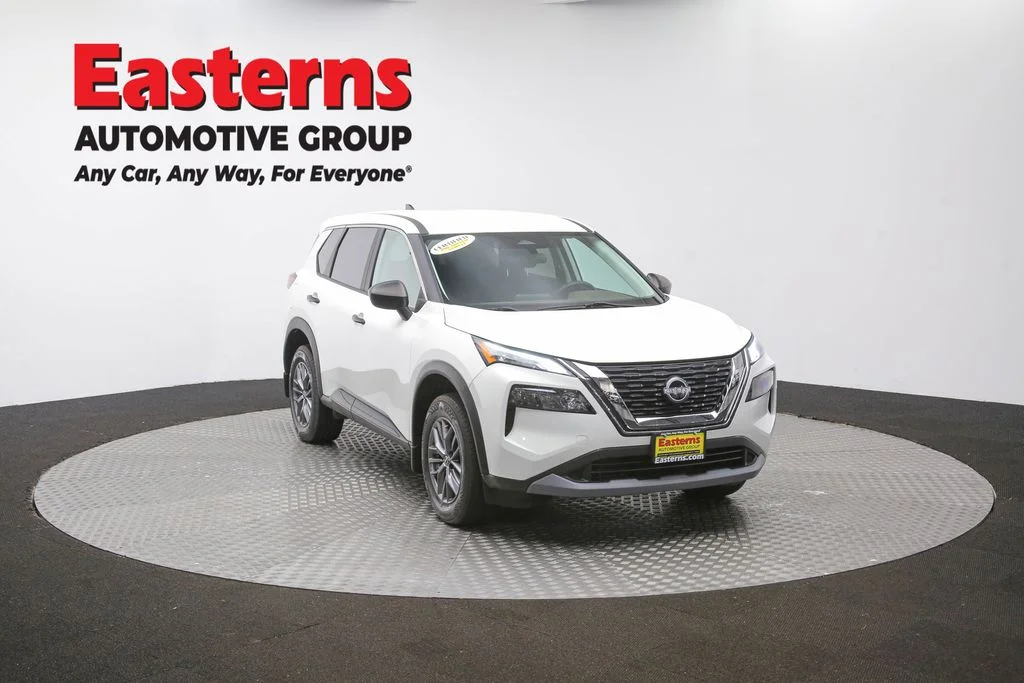 Used 2023 White Nissan S image 50