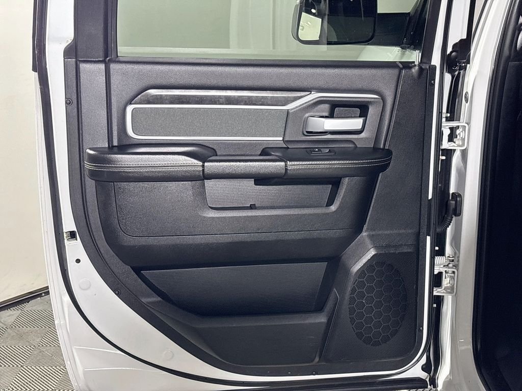 Used 2022 White Ram Big Horn image 18