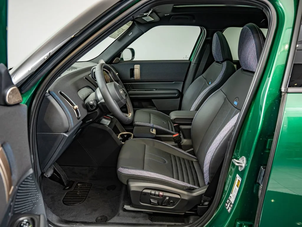 New 2027 British Racing Green MINI Iconic image 31