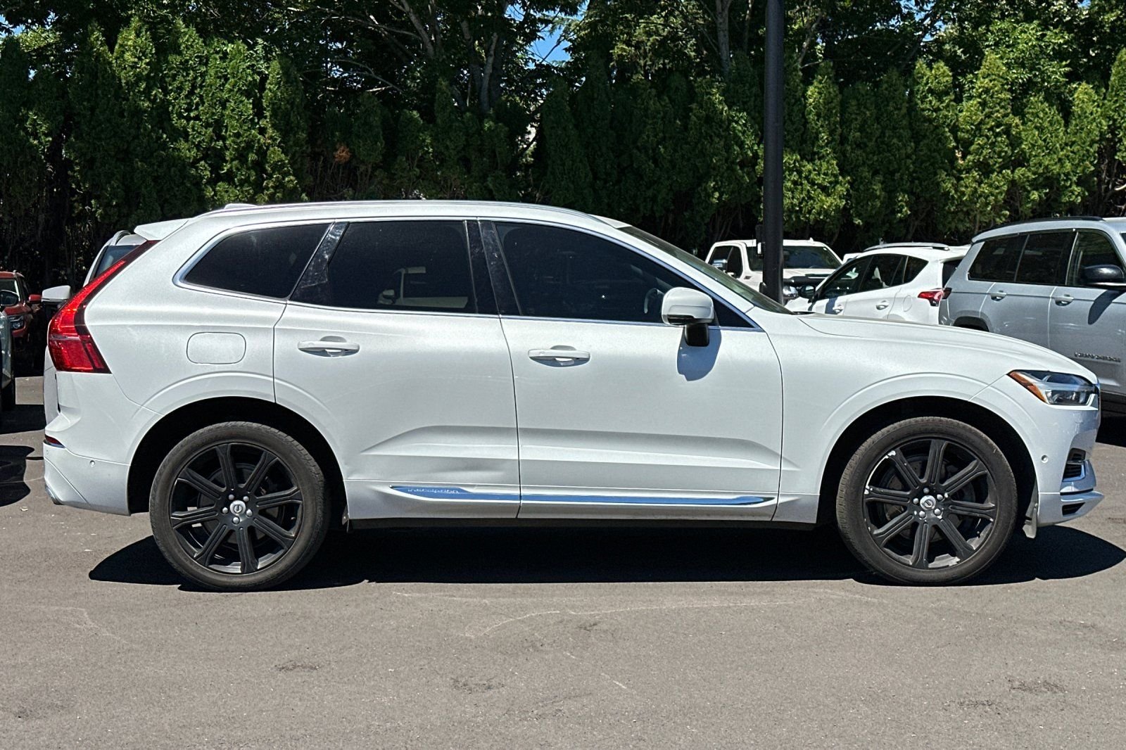 Used 2018 White Volvo T8 Inscription image 3