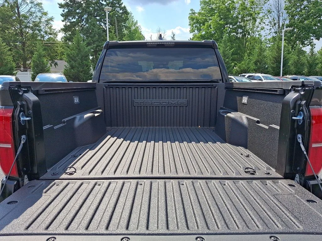 2026 Toyota Tacoma SR5 - Photo 20