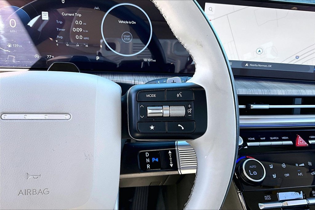Used 2025 White Hyundai Calligraphy image 21