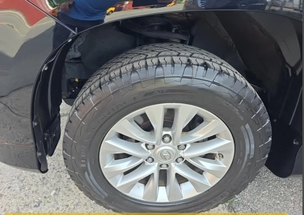 Used 2019 Black Lexus 460 image 8