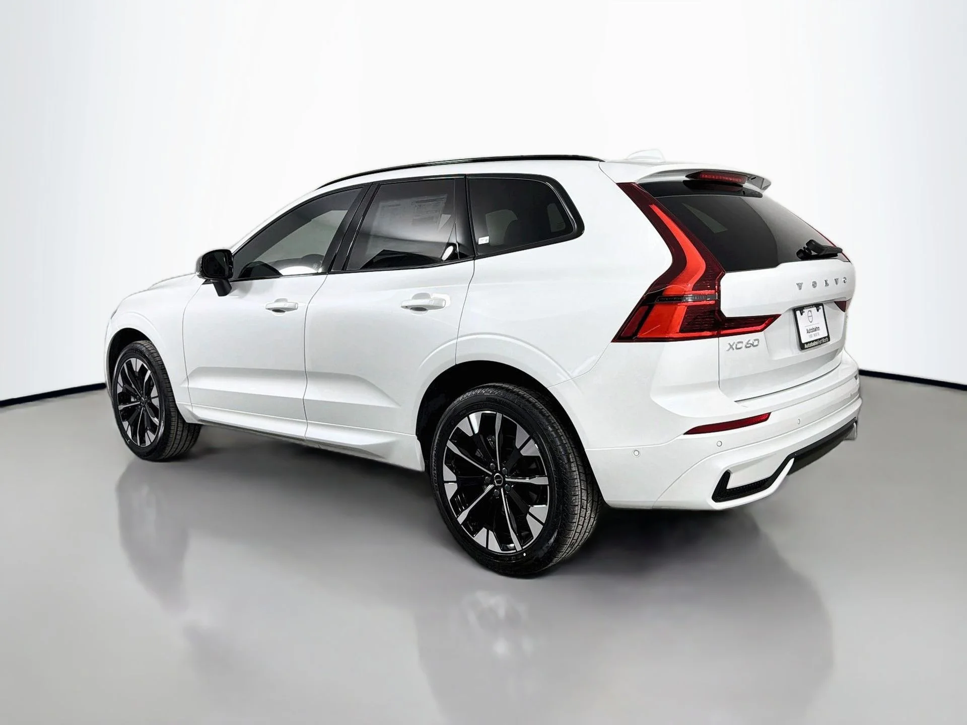 New 2026 Crystal White Volvo Plus image 8