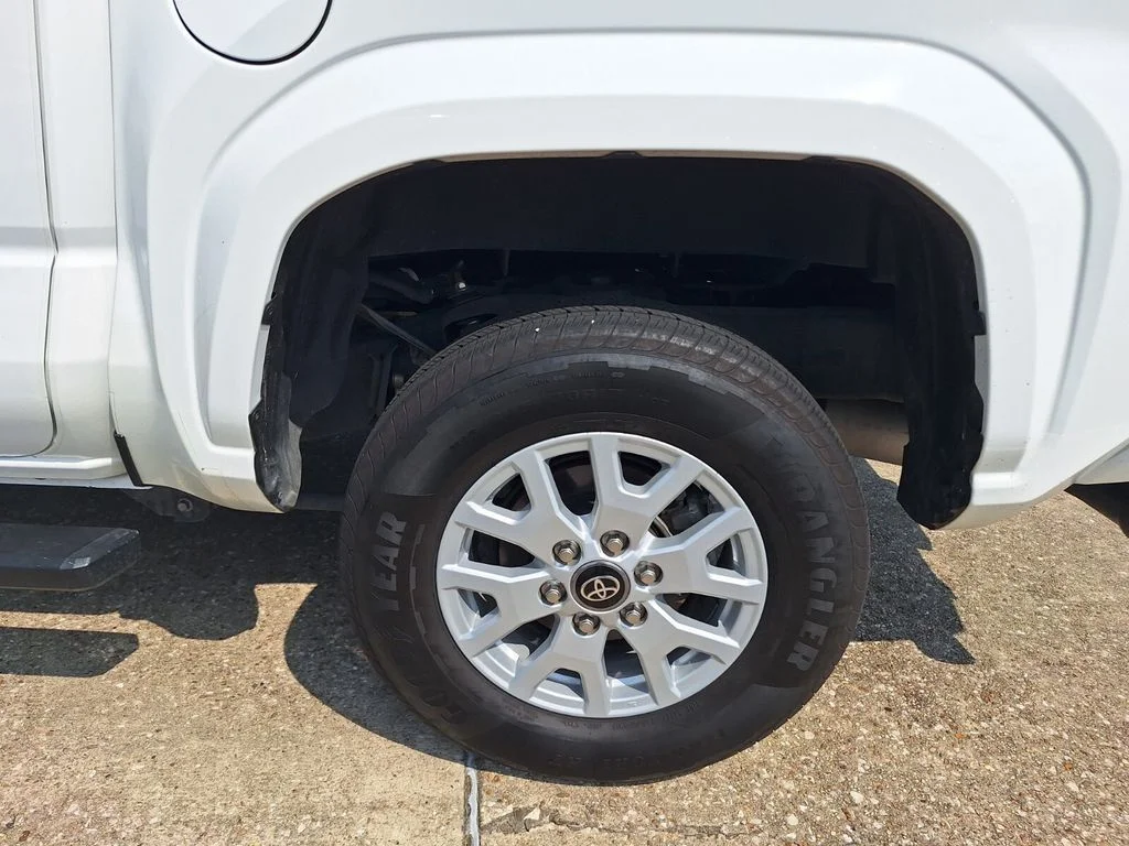Used 2025 White Toyota SR5 image 23