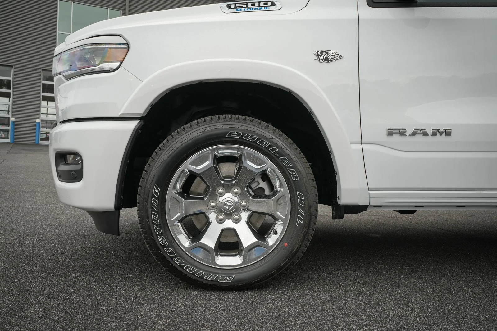 New 2026 Bright White Clear-Coat Exterior Paint RAM Big Horn/Lone Star image 4