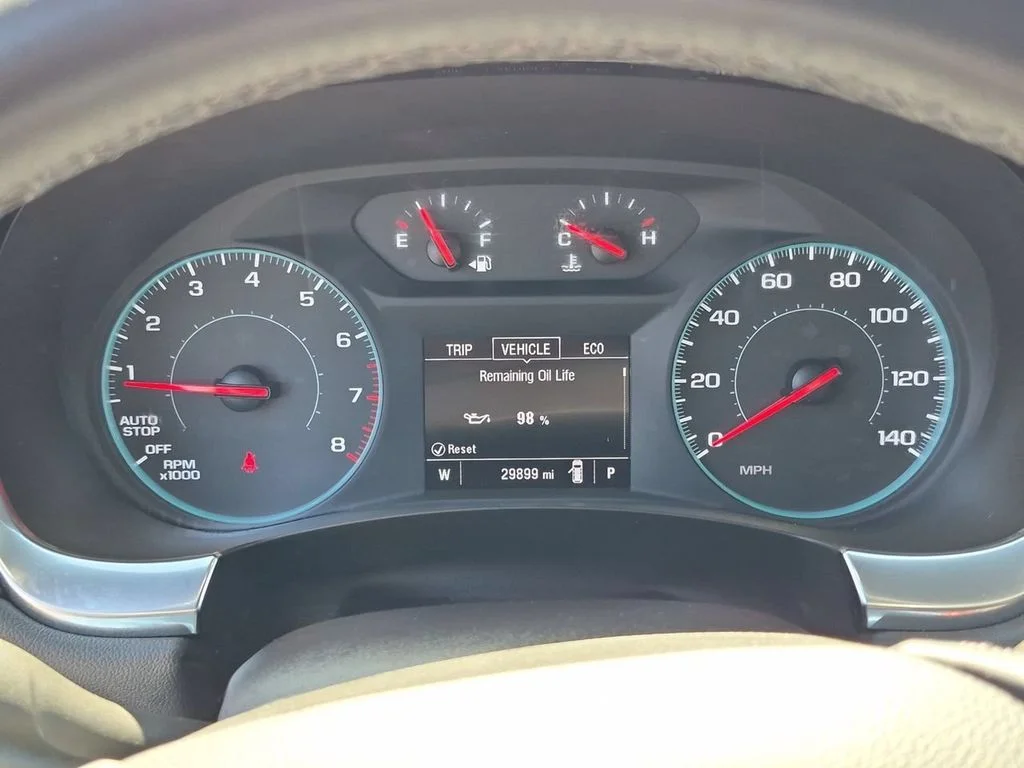 Used 2023 Green Chevrolet LT image 12