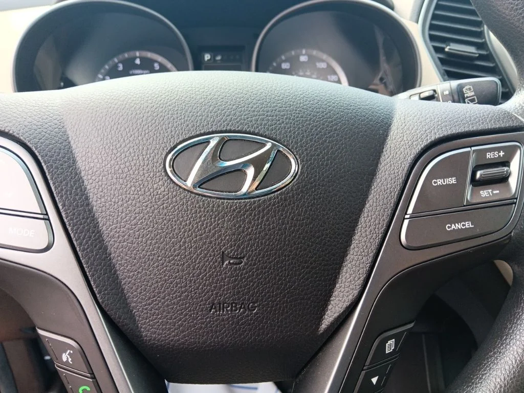 Used 2018 Canyon Copper Hyundai 2.4 Base image 20