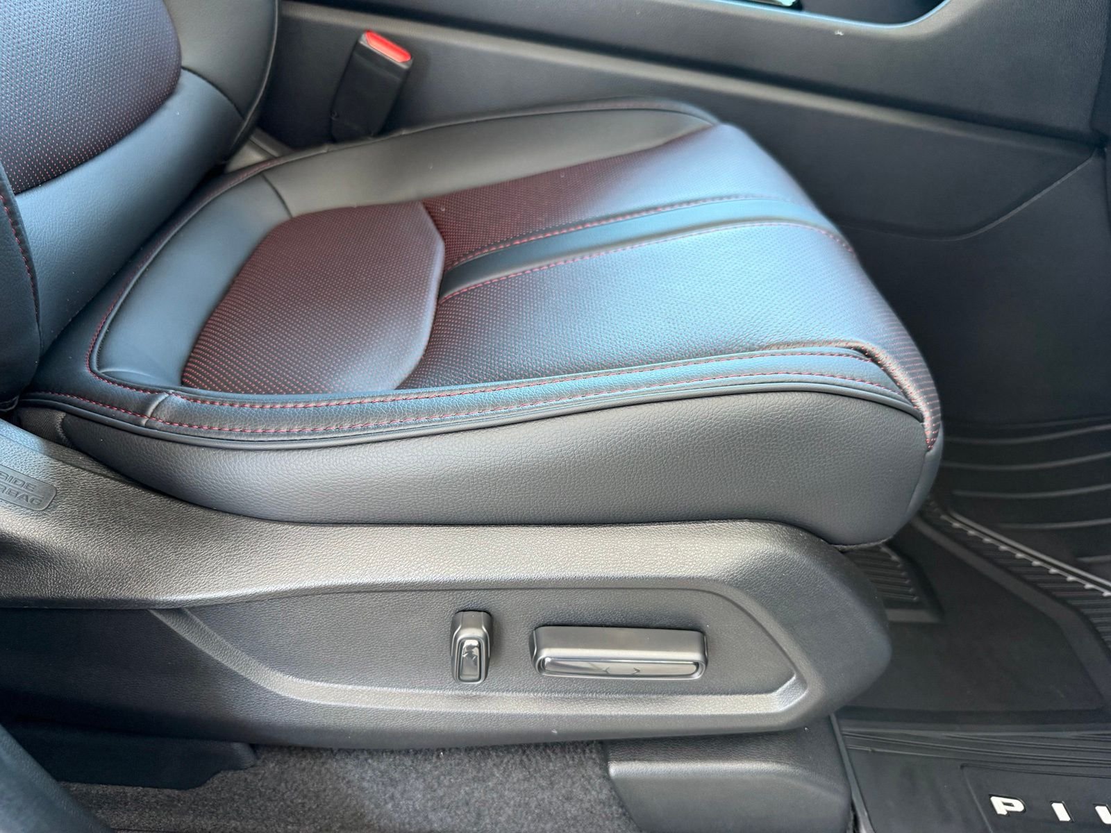 2026 Honda Pilot Black Edition - Photo 36