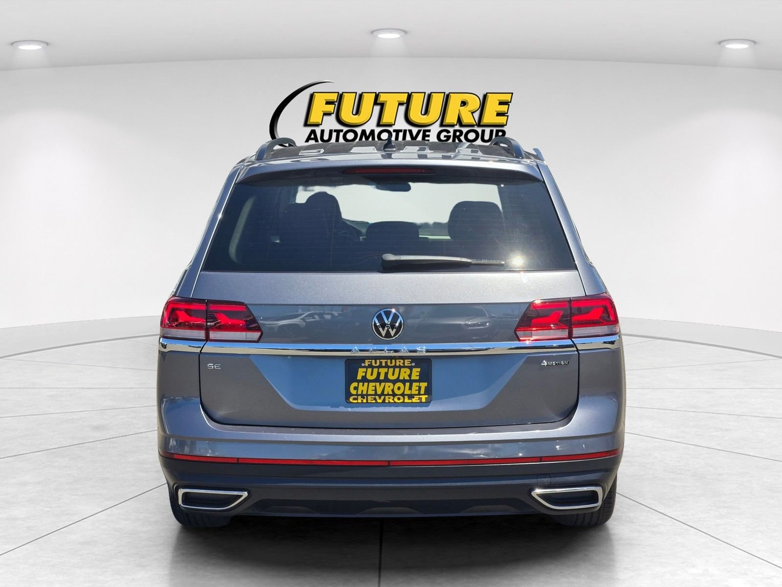 Used 2023 Gray Volkswagen 2.0T SE image 5