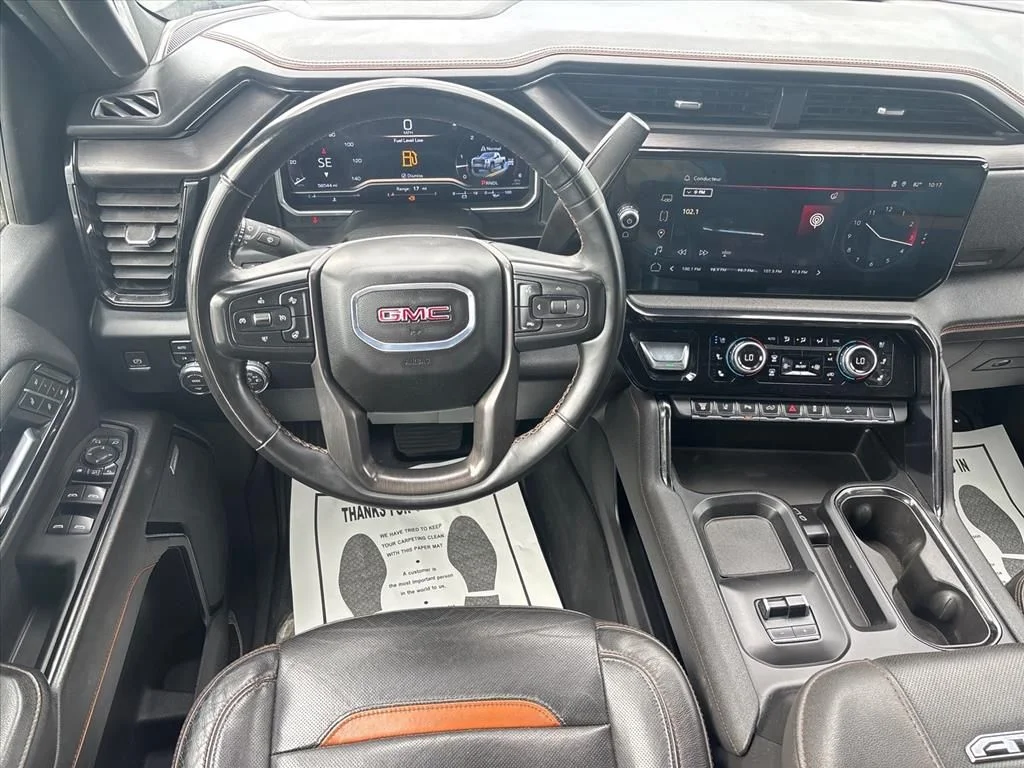 Used 2024 White GMC AT4 image 22