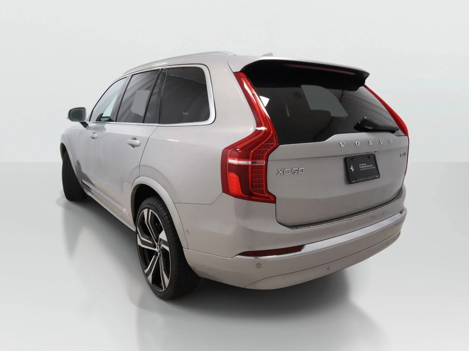 Used 2024 Silver Volvo Ultimate Bright Theme image 3