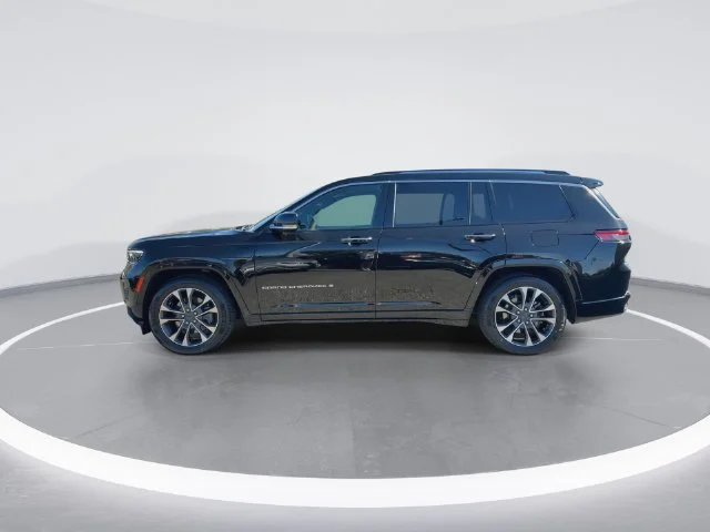 Used 2023 Black Jeep Overland image 5