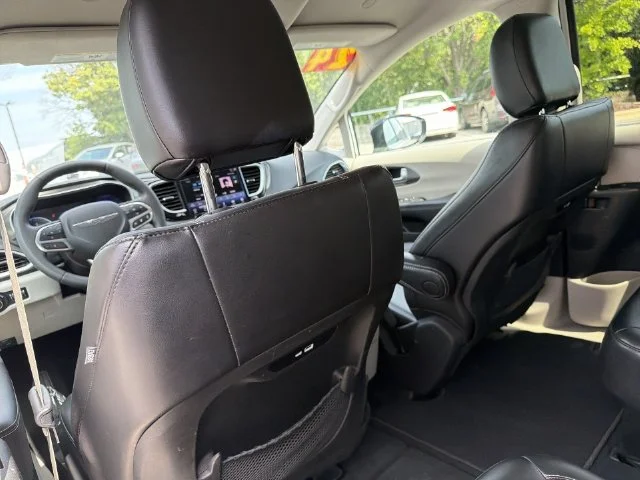 Used 2024 White Chrysler Touring L image 35