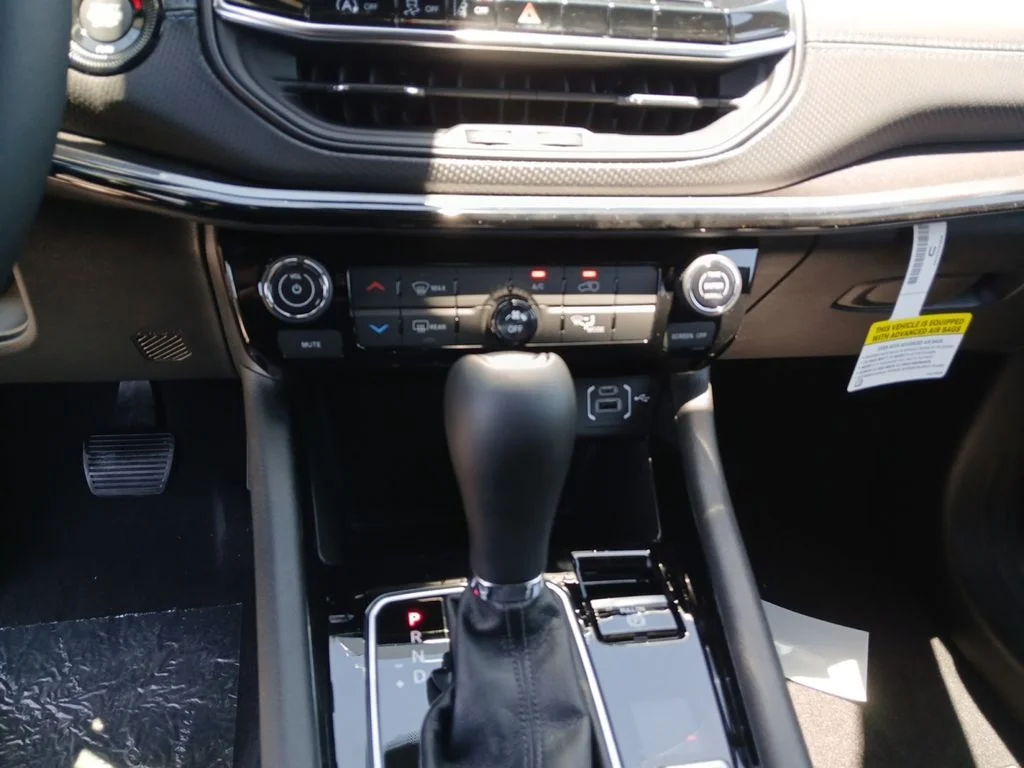 New 2026 Silver Jeep Latitude image 15