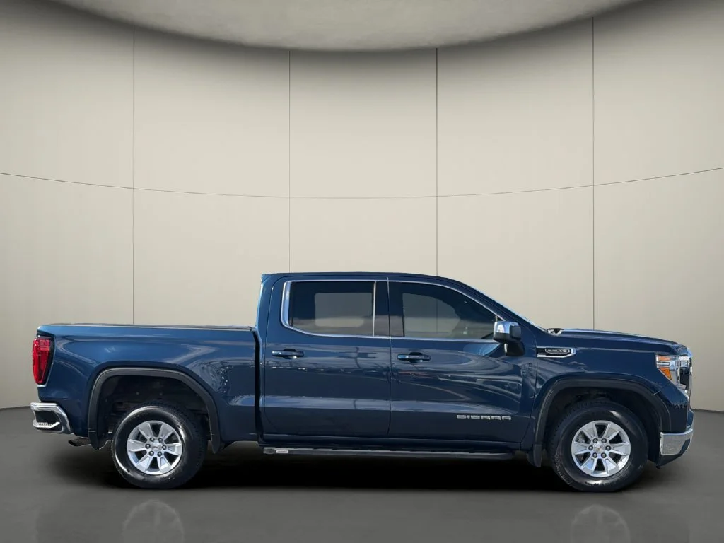 Certified Used 2020 PACIFIC BLUE METALLIC GMC SLE image 8
