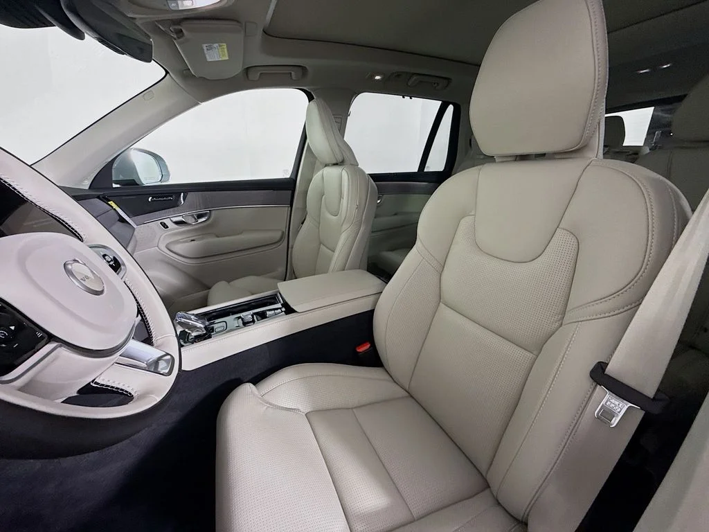 New 2026 Gray Metallic Volvo T8 Ultra image 5