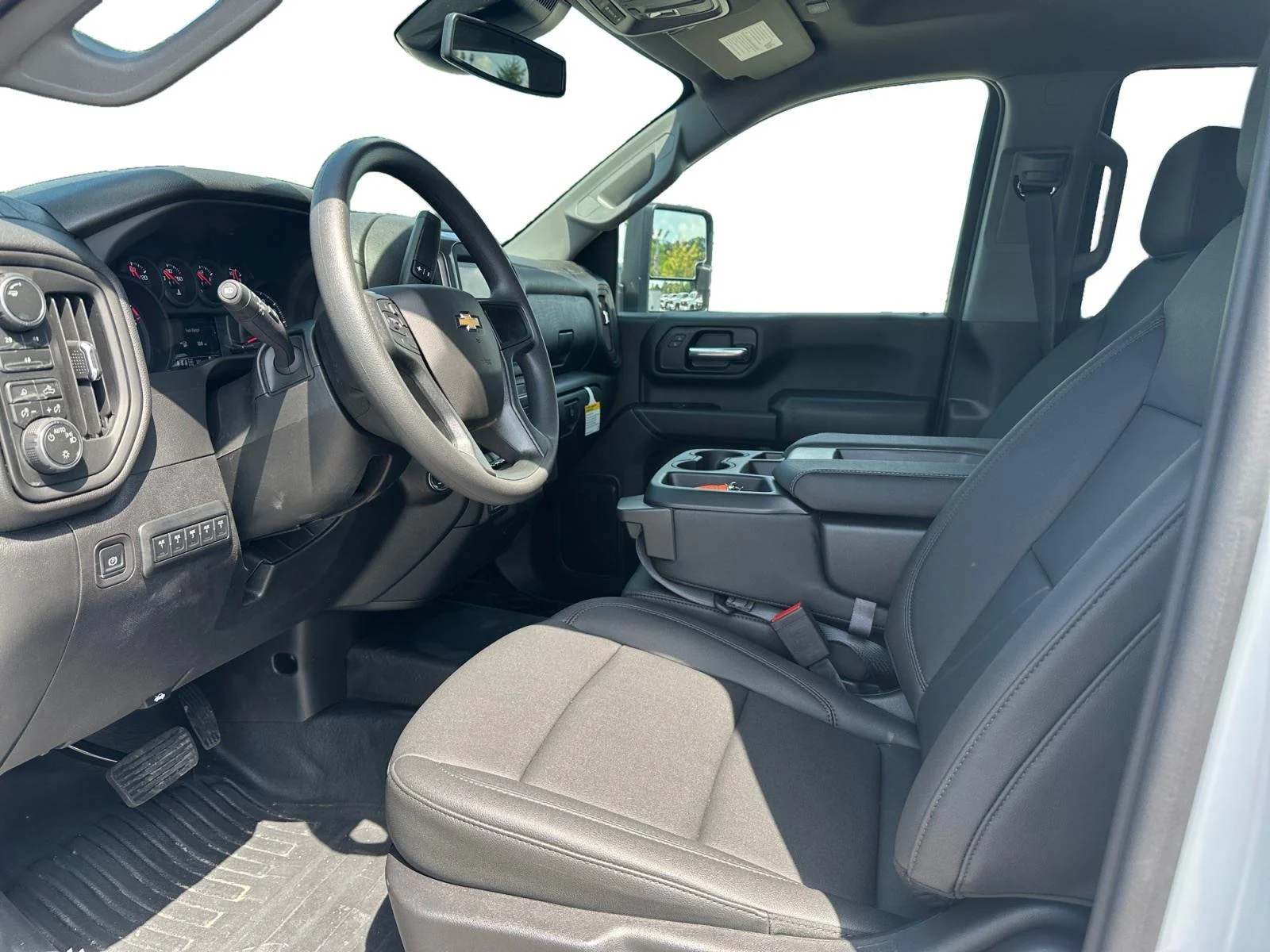 New 2026 Summit White Chevrolet Work Truck image 10