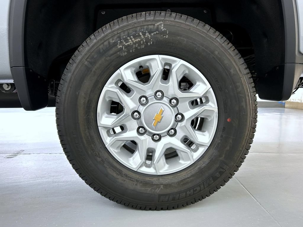 New 2026 Sterling Gray Metallic Chevrolet LT image 19