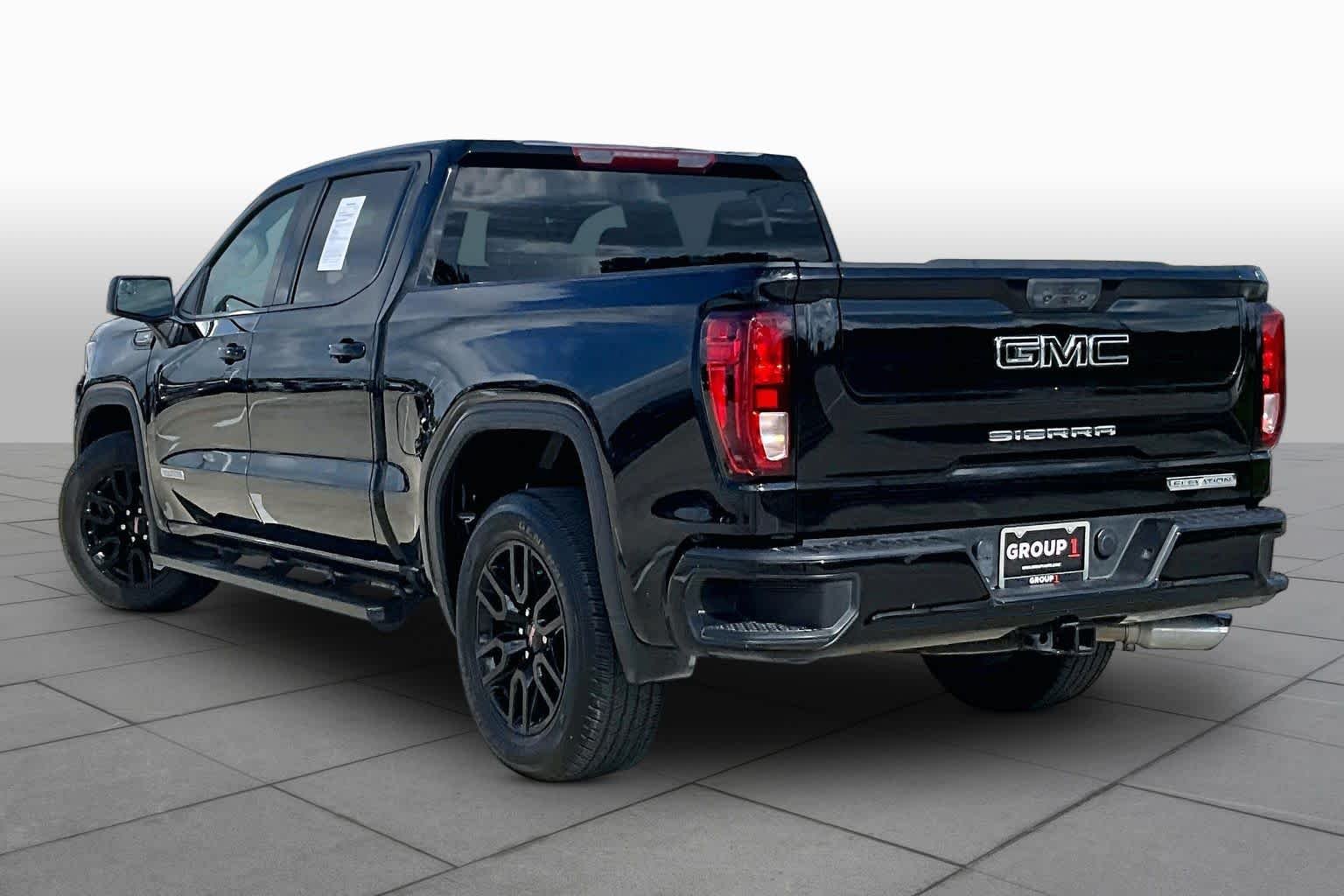 Used 2022 Onyx Black GMC Elevation image 11
