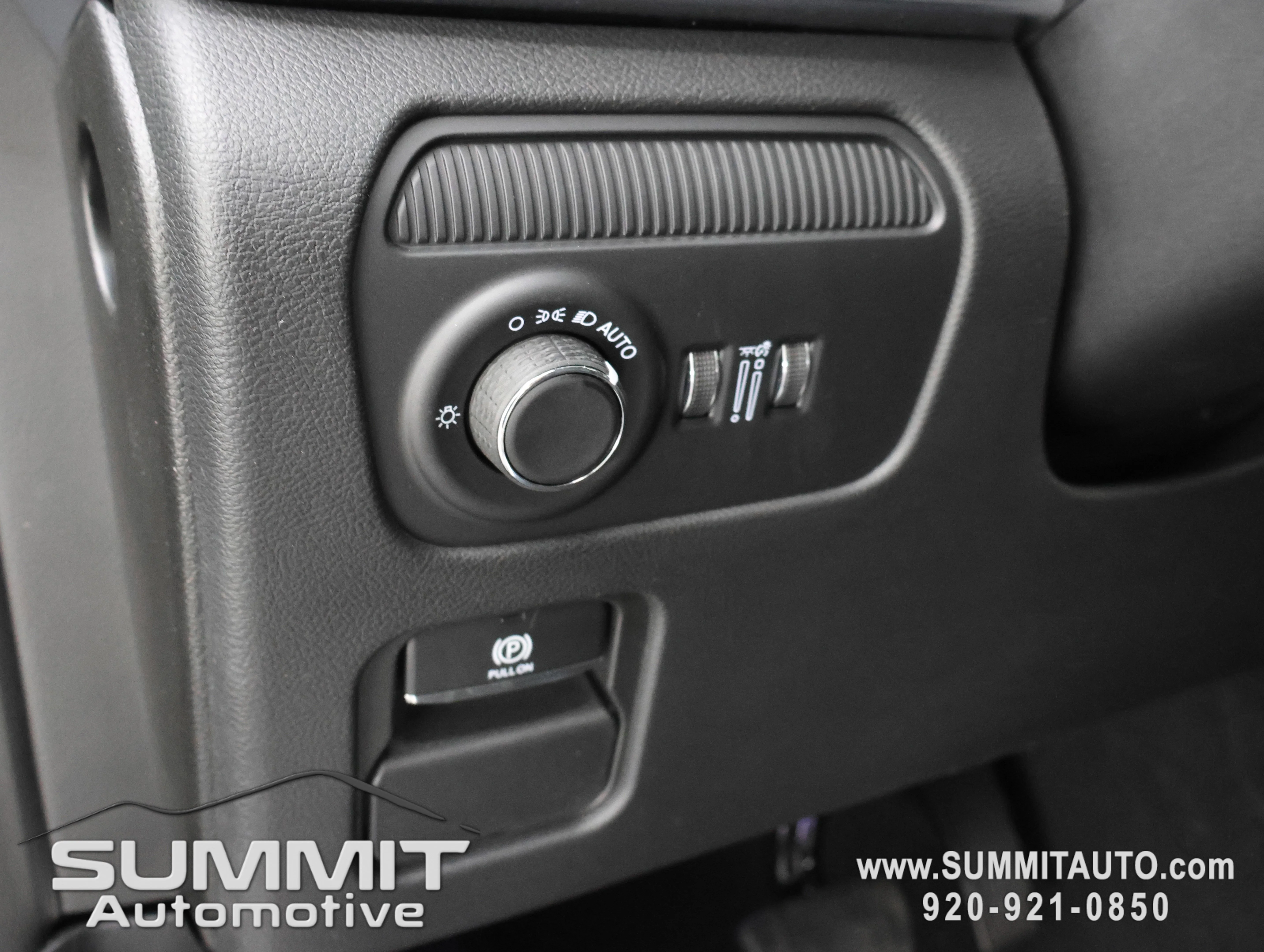 New 2026 High Gloss Black Exterior Paint Jeep Summit Obsidian image 53