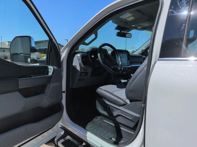 New 2026 Star White Metallic Tri-Coat Ford Lariat® image 9