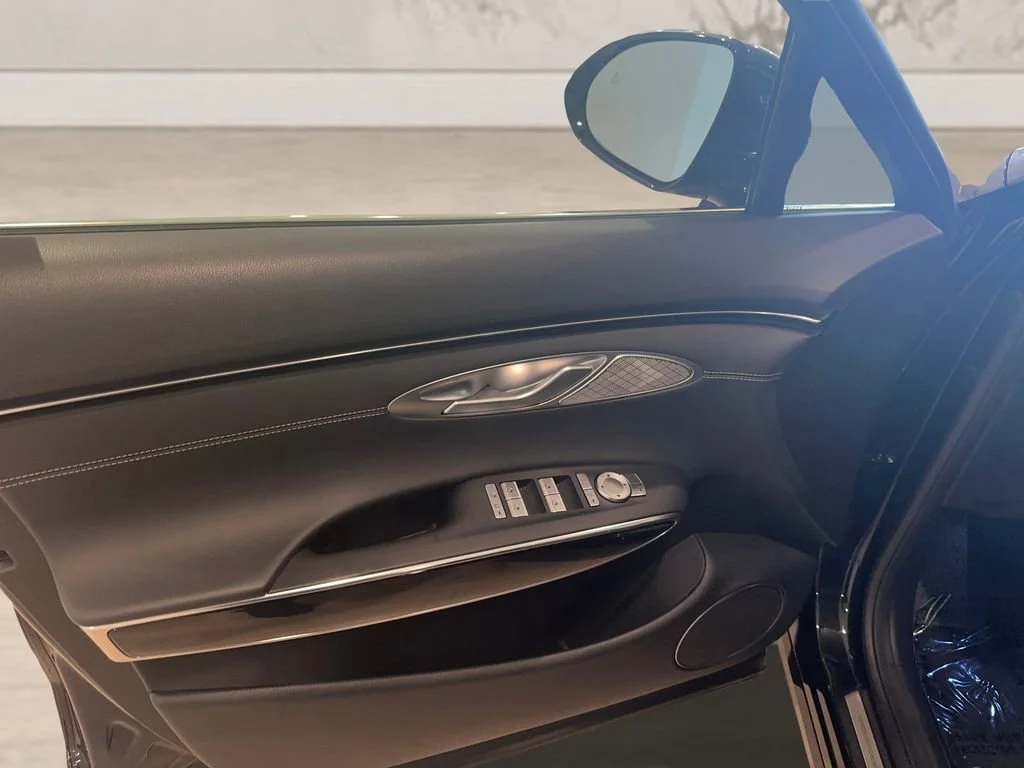 2025 GENESIS GV70 Standard - Photo 12