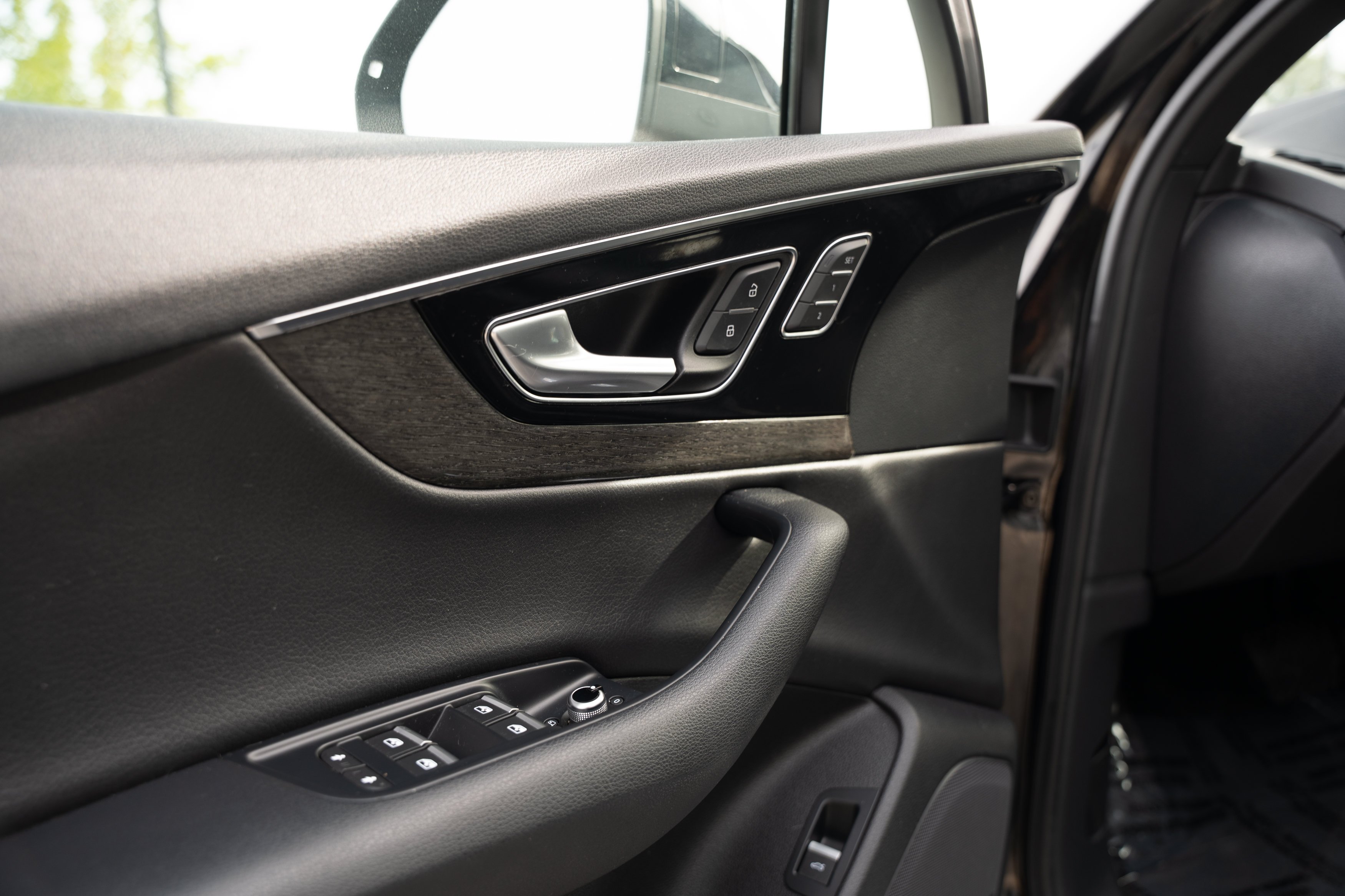 Used 2019 Night Black Audi Premium Plus image 17
