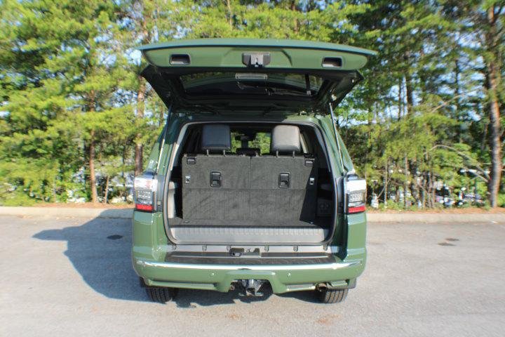 Certified Used 2022 ARMY GREEN Toyota  image 17