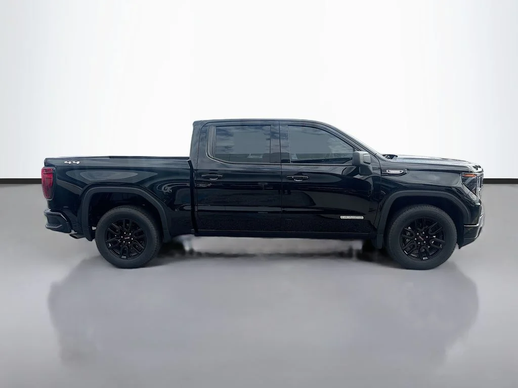Used 2025 Onyx Black GMC Elevation image 4
