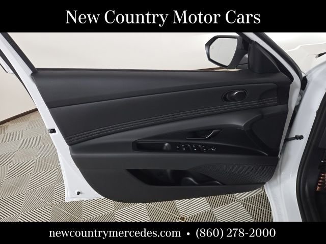 Used 2026 White Hyundai SEL Sport image 15