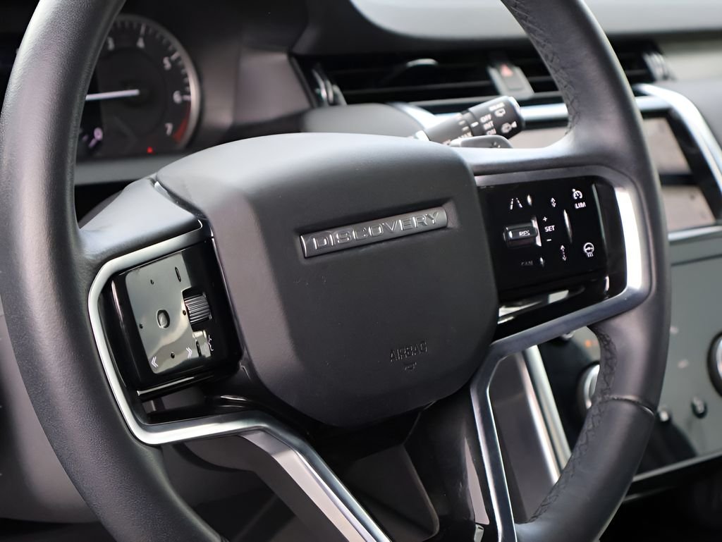 Used 2023 White Land Rover SE R-Dynamic image 18