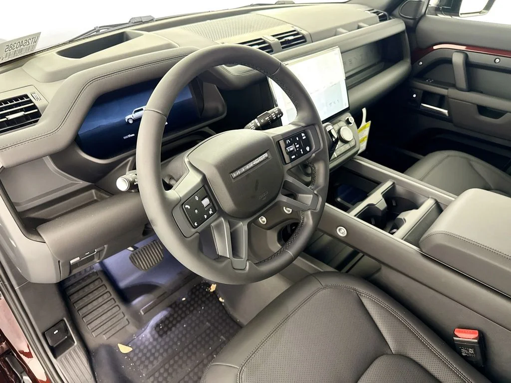 New 2026 Sedona Red Land Rover X-Dynamic SE image 9