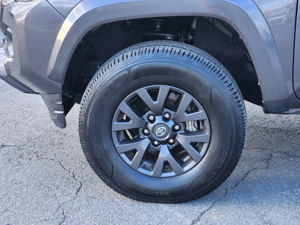 Used 2022 Gray Toyota SR5 image 10