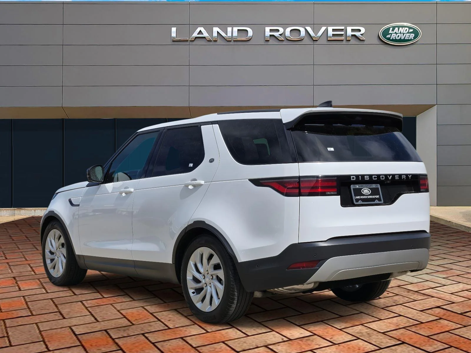 Certified Used 2025 Fuji White Land Rover S image 6