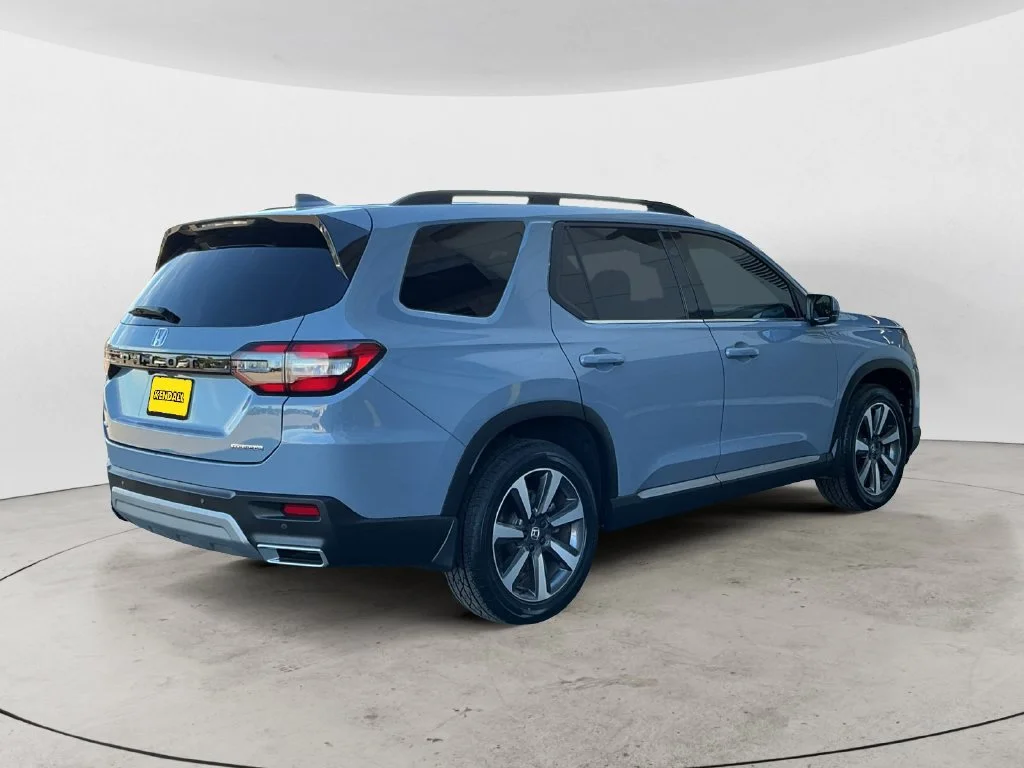 Used 2025 Blue Honda Touring image 8