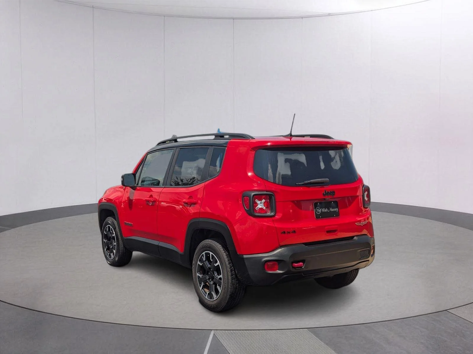 Used 2023 Colorado Red Clearcoat Jeep Trailhawk image 3
