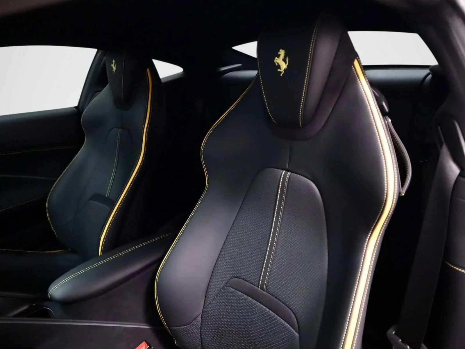 Certified Used 2023 Bianco Avus Ferrari  image 22