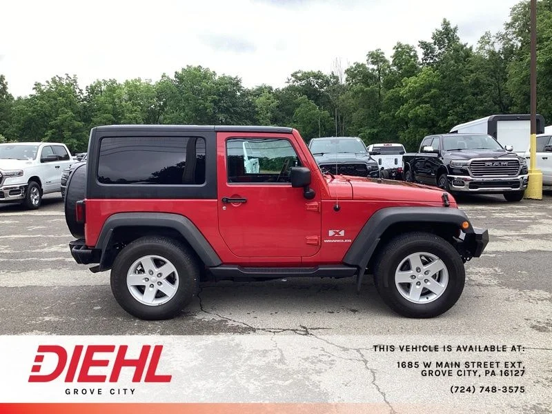 Used 2008 Red Jeep X image 8