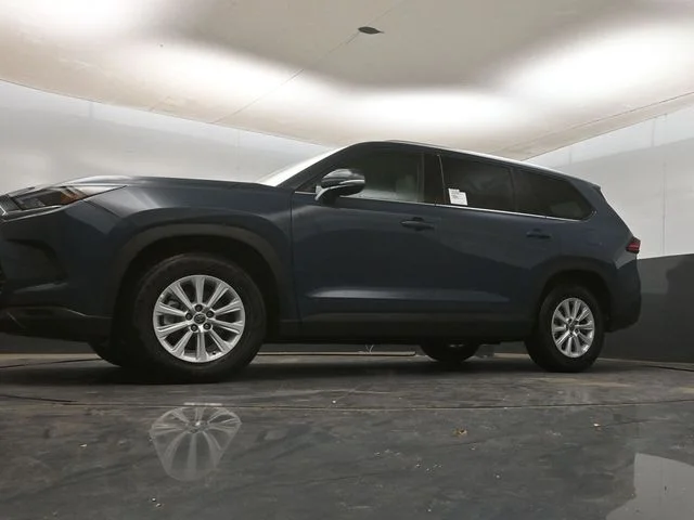 2026 Toyota Grand Highlander XLE - Photo 20