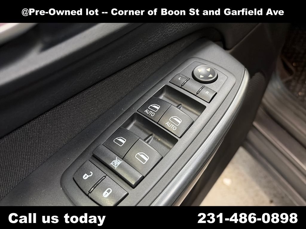 Used 2016 Gray Jeep Altitude image 16