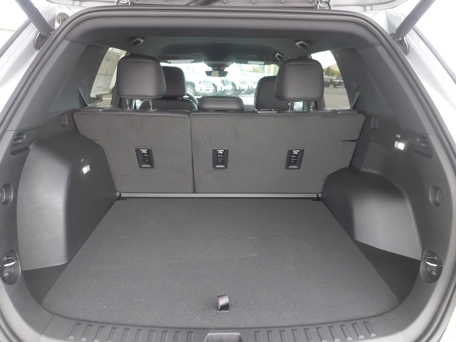 2027 Chevrolet Equinox LT - Photo 25
