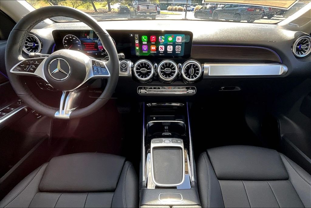 New 2026 Polar White Mercedes-Benz GLB 250 image 5