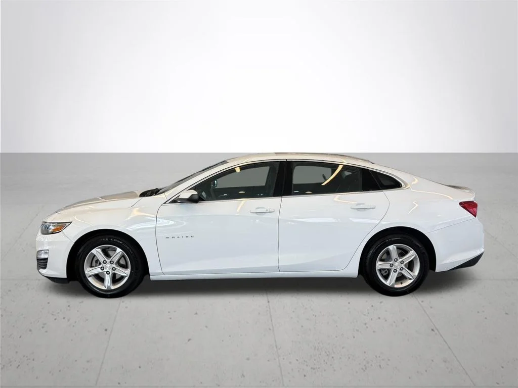 Used 2020 White Chevrolet LS image 11