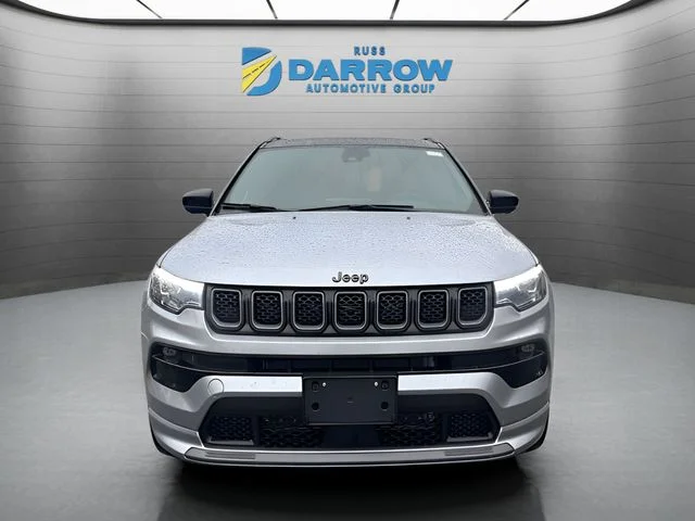 Used 2023 Silver Jeep Limited image 8
