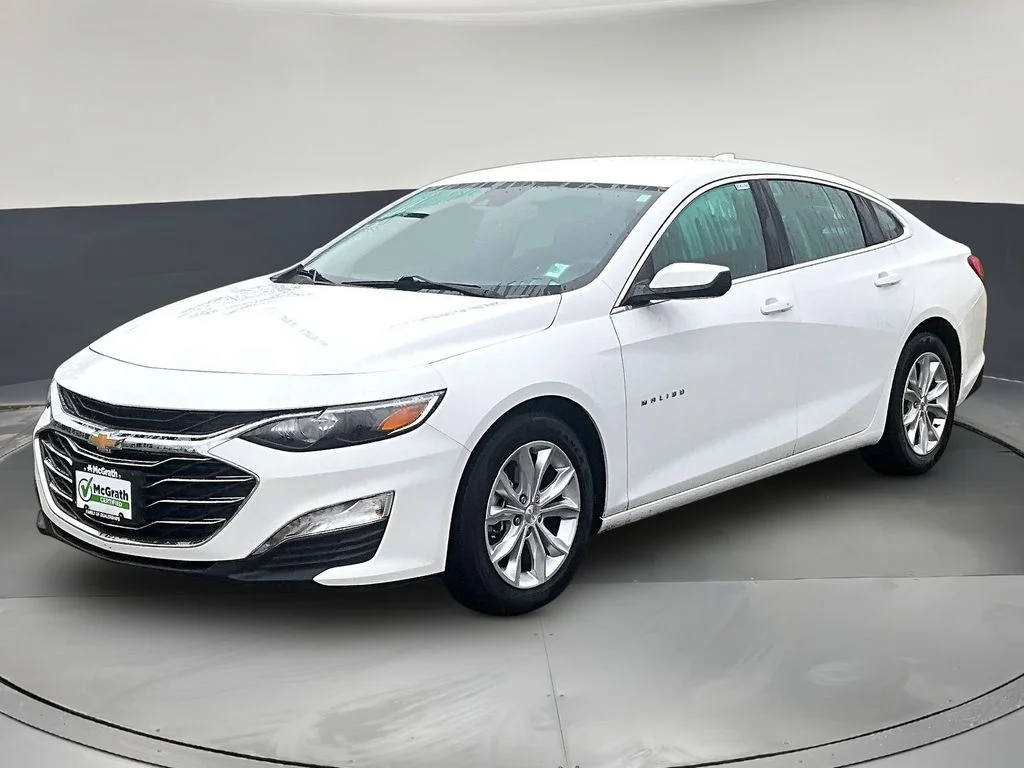 Used 2024 White Chevrolet LT image 3